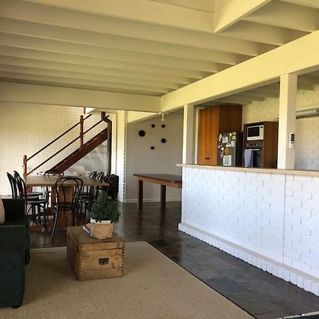Peterborough Beach House Екстер'єр фото