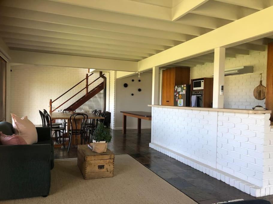 Peterborough Beach House Екстер'єр фото