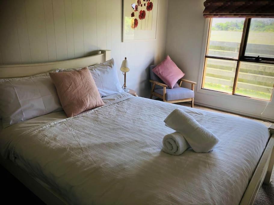 Peterborough Beach House Екстер'єр фото